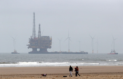 石油最大手5社、1100億円投じて「反環境」ロビー活動展開 報告