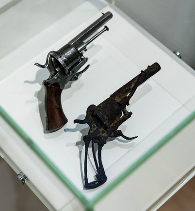 ゴッホが自殺に使用したとされる拳銃を展示、ゴッホ美術館