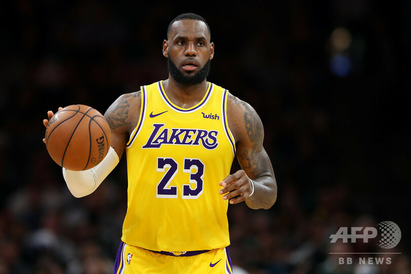 レブロンは今季終了、残り6試合欠場へ レイカーズ発表