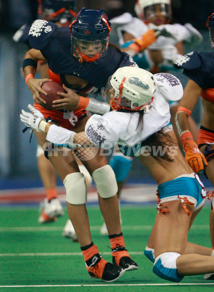 下着姿の「ランジェリーフットボールリーグ」、米国で開幕