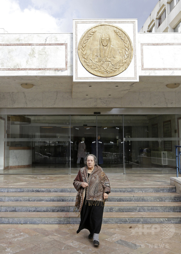 シリアの老人ホーム、内戦で取り残された高齢者の「ついの避難所」