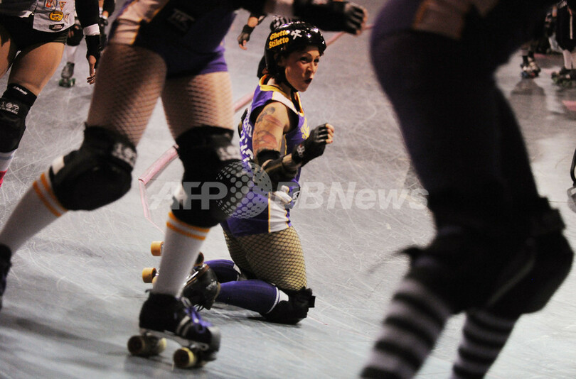 女子の熱き闘い、ローラーダービー 米国