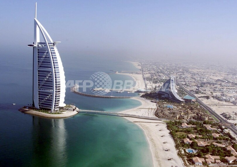 世界で最高のホテルに「ブルジュ・アル・アラブ」