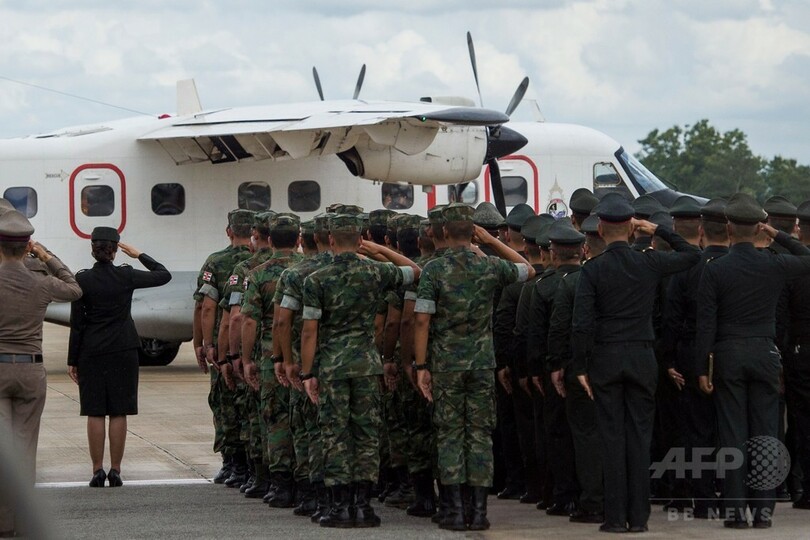 タイ洞窟の少年ら、救出作業中のダイバーの死を知らされ涙