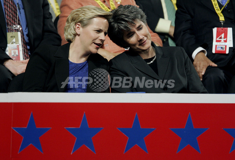 チェイニー元米副大統領の次女メアリーさんが同性婚 チェイニー元米副大統領の次女メアリーさんが同性婚