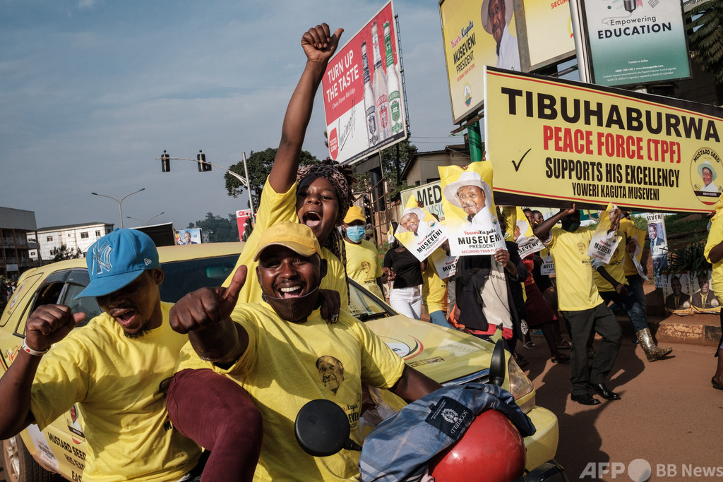 ウガンダ大統領選、長期政権の現職勝利 野党候補は不正主張 写真8枚 国際ニュース：AFPBB News