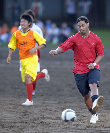 ロナウジーニョがナイキのイベントで来日 写真5枚 国際ニュース：AFPBB