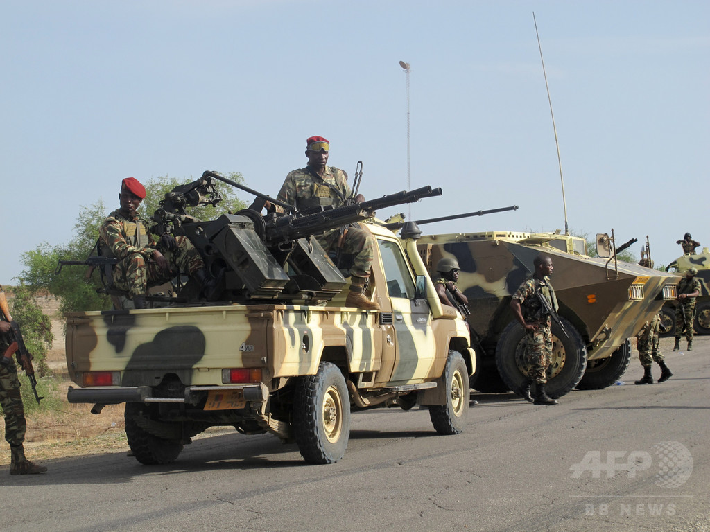 カメルーン軍、ボコ・ハラム戦闘員100人殺害 人質900人を解放 カメルーン軍、ボコ・ハラム戦闘員100人殺害 人質900人を解放