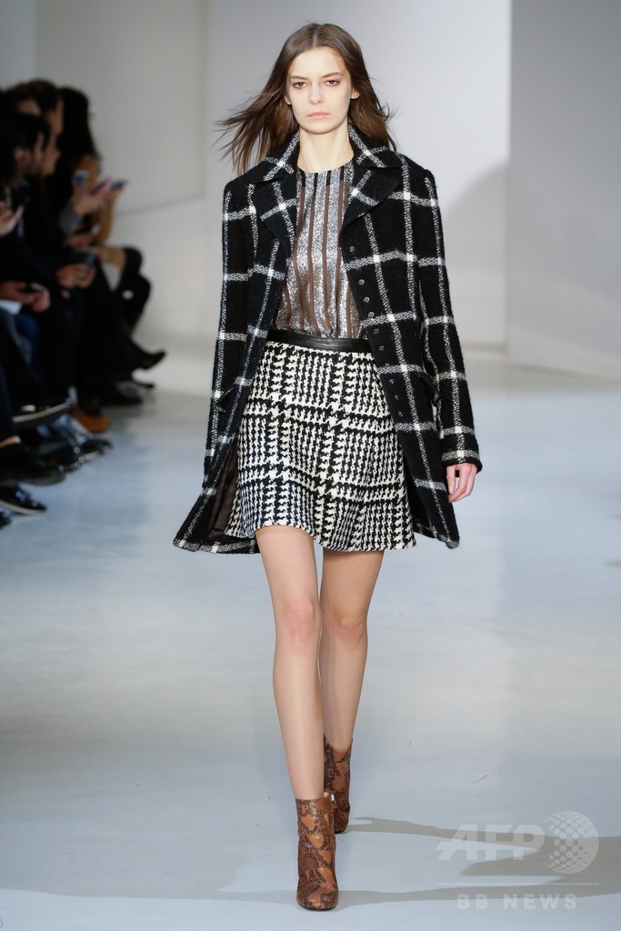 セクシー＆ロックなパーティスタイル、「ジル・スチュアート」15/16年秋冬