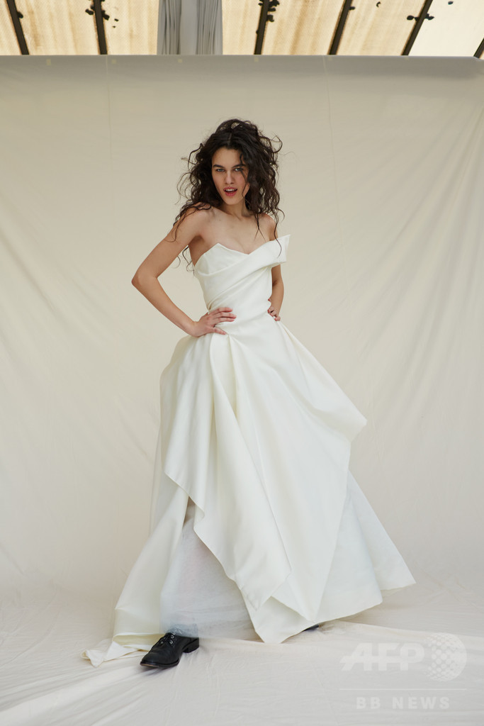 「ヴィヴィアン・ウエストウッド」ブライダルコレクション