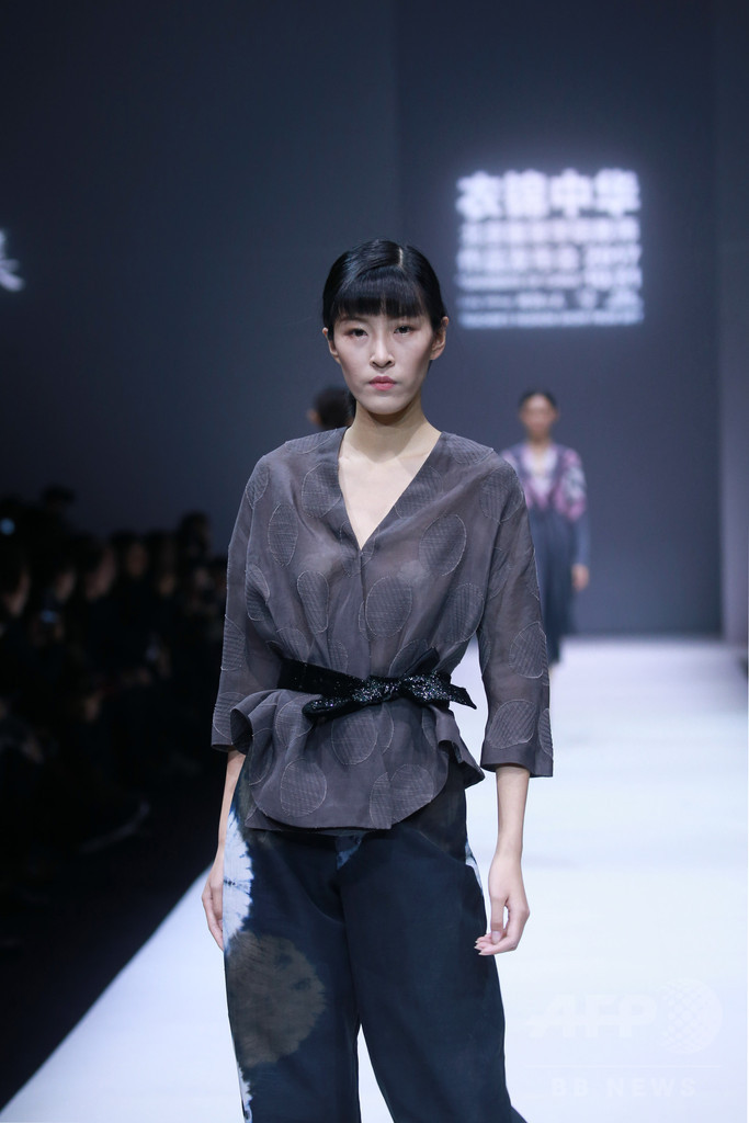 北京服装学院教員によるショー開催 メルセデス ベンツ チャイナ ファッションウィーク 写真23枚 マリ クレール スタイル Marie Claire Style