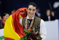 フィギュアスケート欧州選手権（ISU European Figure Skating Championships 2013）は26日、クロアチアのザグレブ（Zagreb）で行われ、男子シングル・フリースケーティング（FS）では、スペインのハビエル・フェルナンデス（Javier Fernandez）が合計274.87点で優勝を飾った。

国旗をまとい優勝を喜ぶスペインのハビエル・フェルナンデス（Javier Fernandez、2013年1月26日撮影）。(c)AFP/ATTILA KISBENEDEK