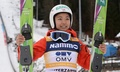 スキージャンプW杯2013-14、女子個人第2戦。優勝を飾り、笑顔を見せる高梨沙羅（Sara Takanashi、2013年12月21日撮影）。(c)AFP/DPA/PATRICK SEEGER
