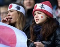 ラグビー国際親善試合、スコットランド対日本。声援を送る日本のファン（2013年11月9日撮影）。(c)AFP/IAN MACNICOL