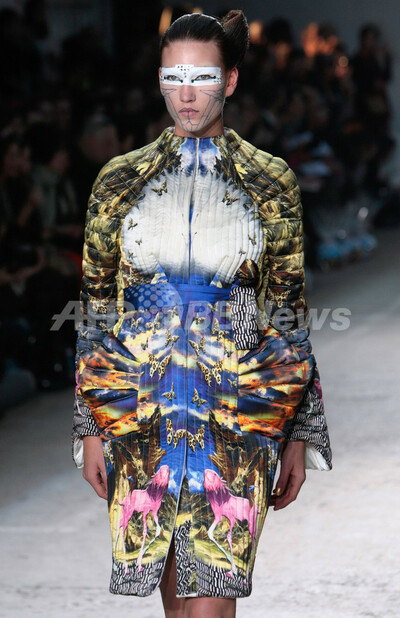 09 10年秋冬パリ コレクション マニッシュ アローラ 新作を発表 写真19枚 ファッション ニュースならmode Press Powered By Afpbb News 09 10年秋冬パリ コレクション マニッシュ アローラ 新作を発表 写真19枚 ファッション ニュースならmode Press Powered By Afpbb News