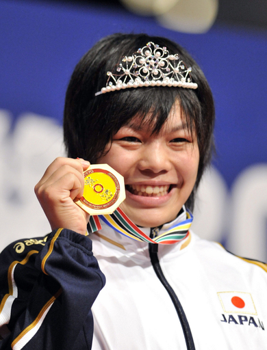 西牧 フォール勝ちで63キロ級制す、女子レスリング世界選手権
