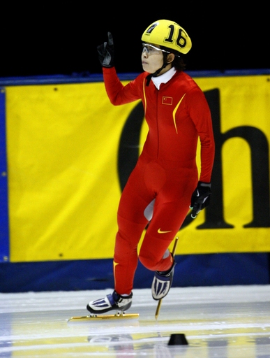 オウ・モウ 第5戦女子500メートルで優勝