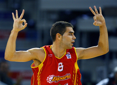 スペイン ロシアを降す