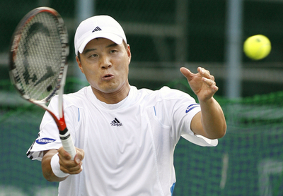 ヒュンタク エンスンをストレートで降し3回戦進出