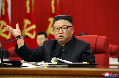金正恩氏、食糧事情が「緊迫」 党中央委員会総会