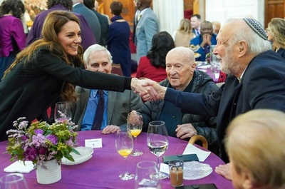 英ウィリアム皇太子夫妻、アウシュビッツ解放80年の式典に出席