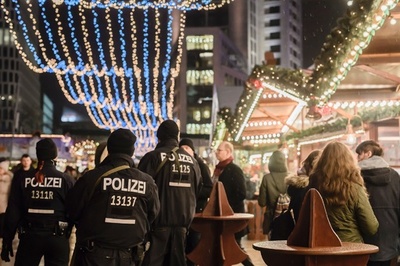 ドイツ西部でショッピングセンター襲撃計画か、兄弟2人を逮捕 