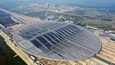 屋上に設置の太陽光発電施設、創出電力量が累計1000万kwhを突破 中国・雄安駅
