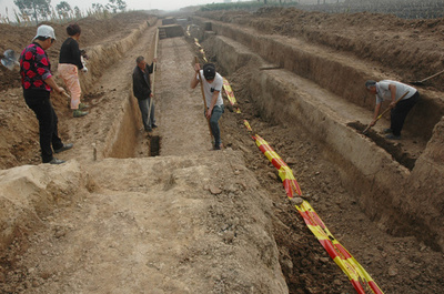 中国王朝のルーツを探れ 3800年前の遺跡研究センターが誕生