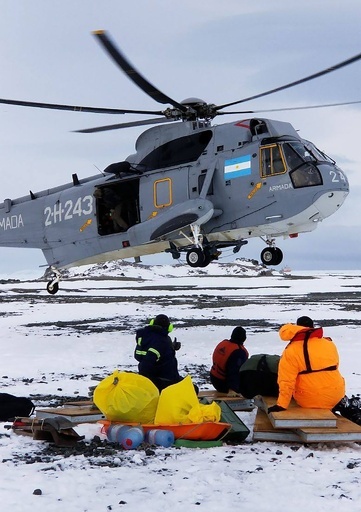 南極に取り残された米科学者らを救出、アルゼンチン海軍