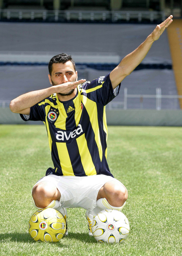 フェネルバフチェ グイサの入団発表