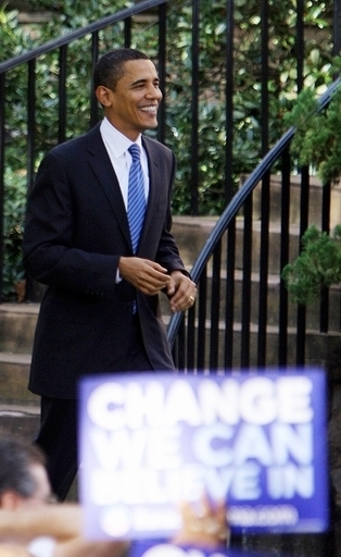 高級スーツ「オバマ」、売れ行き好調 ボスニア・ヘルツェゴビナ