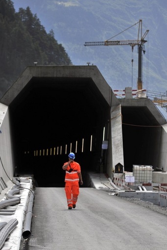 青函トンネル抜き世界一 スイスの鉄道トンネル、6月1日開通
