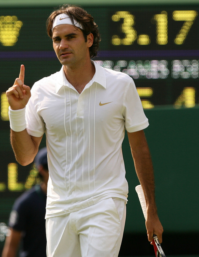 王者フェデラー 初戦辛勝、ウィンブルドン選手権