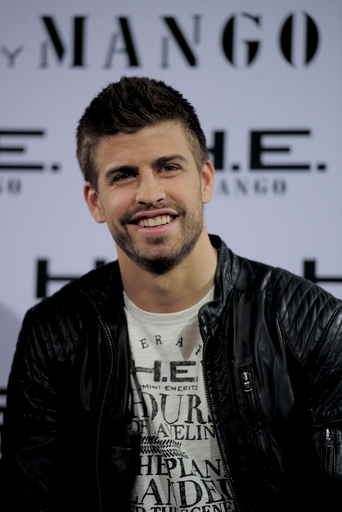 ジェラール・ピケ選手、「マンゴ」のモデルに