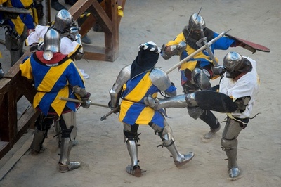 ウクライナとロシアの真剣勝負も！ 中世騎士合戦 スペイン