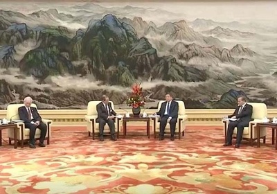中国の何副総理 日本の経済界訪中団と会談
