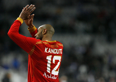 セビージャ カヌーテの2得点でエスパニョールを下す