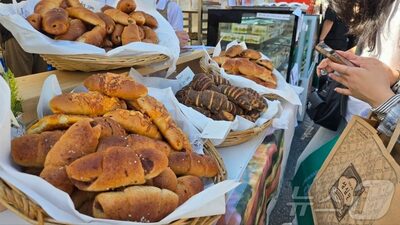 韓国のパン“オタク”が押し寄せた…大田でパン祭り、入場だけで2時間30分