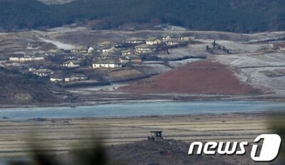 北朝鮮が中国のマネ？　韓国上空に風船