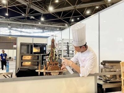 22歳中国青年 中国建築の榫卯（組子）構造で「エッフェル塔」パンを創作