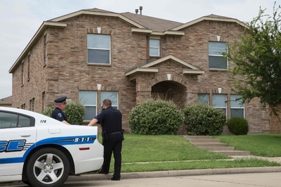 ダラスの銃撃犯、兵役後に変化 「失望して世捨て人に」両親が証言