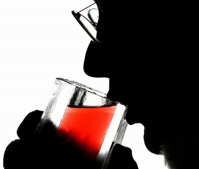 ウオツカを「パイプライン」でロシアから密輸、エストニア