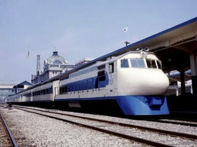 ソウル・釜山往復で月給が消えた…「日本の新幹線」に追いつきたかった時代の“走る宮殿”