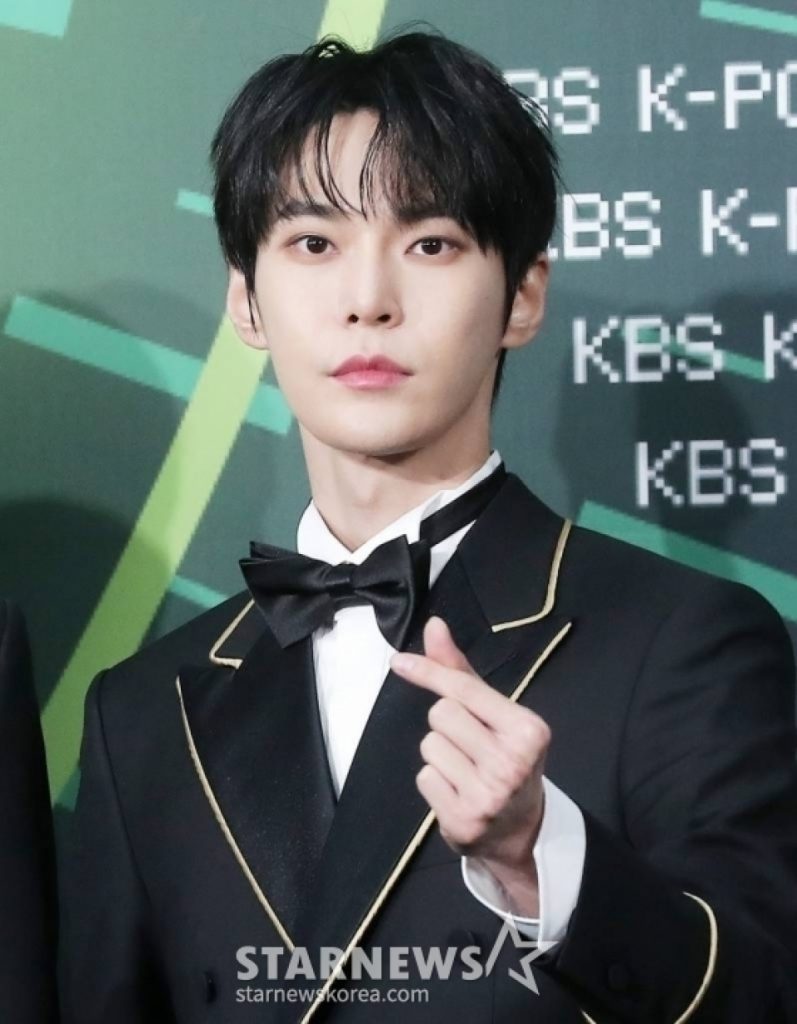 (c)STARNEWS