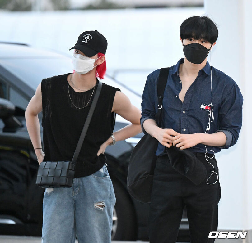 べ・ジンヨン、ヒョンソく　(c)OSEN
