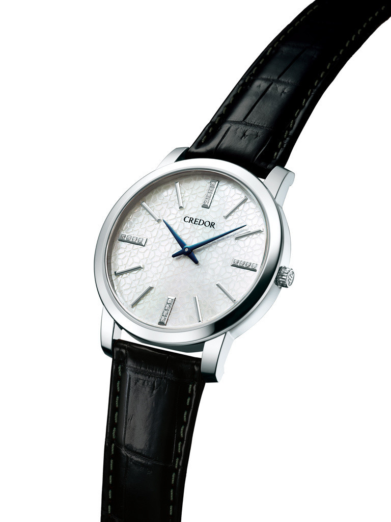 「クレドール」現代の名工が手掛ける桜の立体彫金、8本限定メカニカルモデル