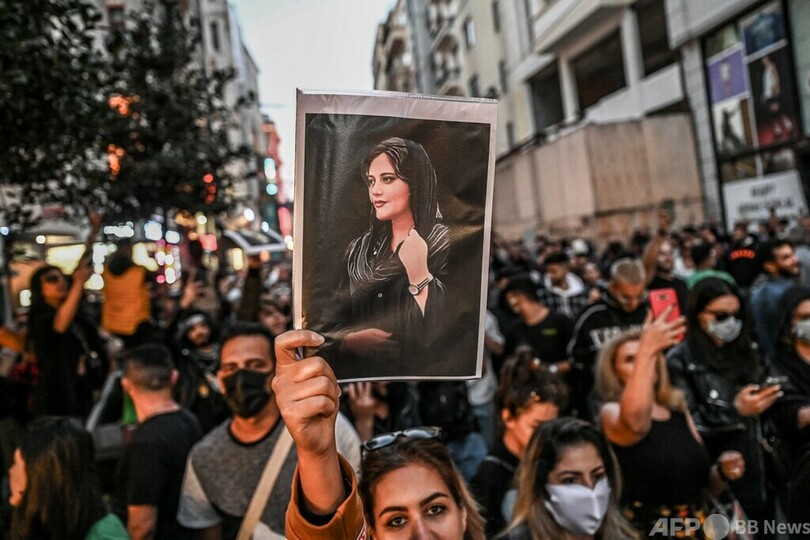 イラン、ヒジャブめぐるデモの発端報じた女性記者2人に禁錮刑