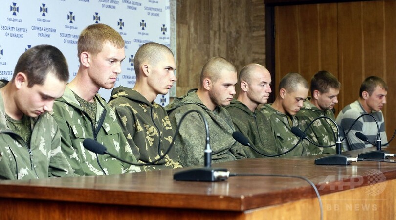 ウクライナで拘束のロシア兵10人 兵士交換で帰還 写真4枚 国際ニュース Afpbb News