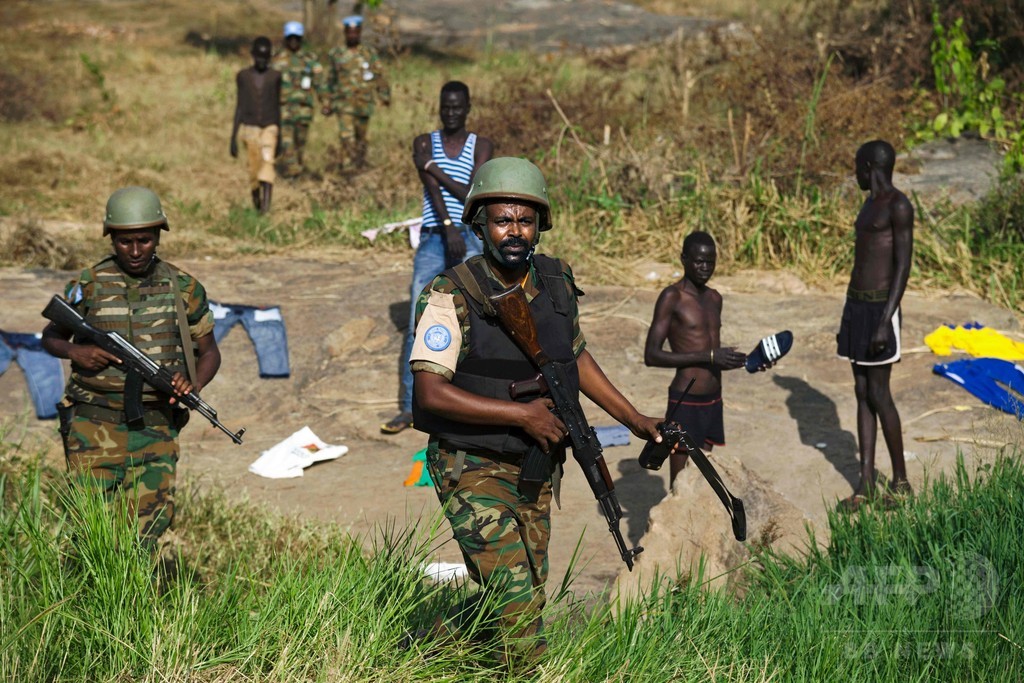 南スーダン首都近郊で車両襲撃、21人死亡 反政府勢力の犯行か 南スーダン首都近郊で車両襲撃、21人死亡 反政府勢力の犯行か