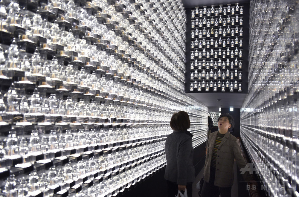 1万体の「クリスタル五輪塔」深川不動堂 江東区 写真13枚 国際ニュース